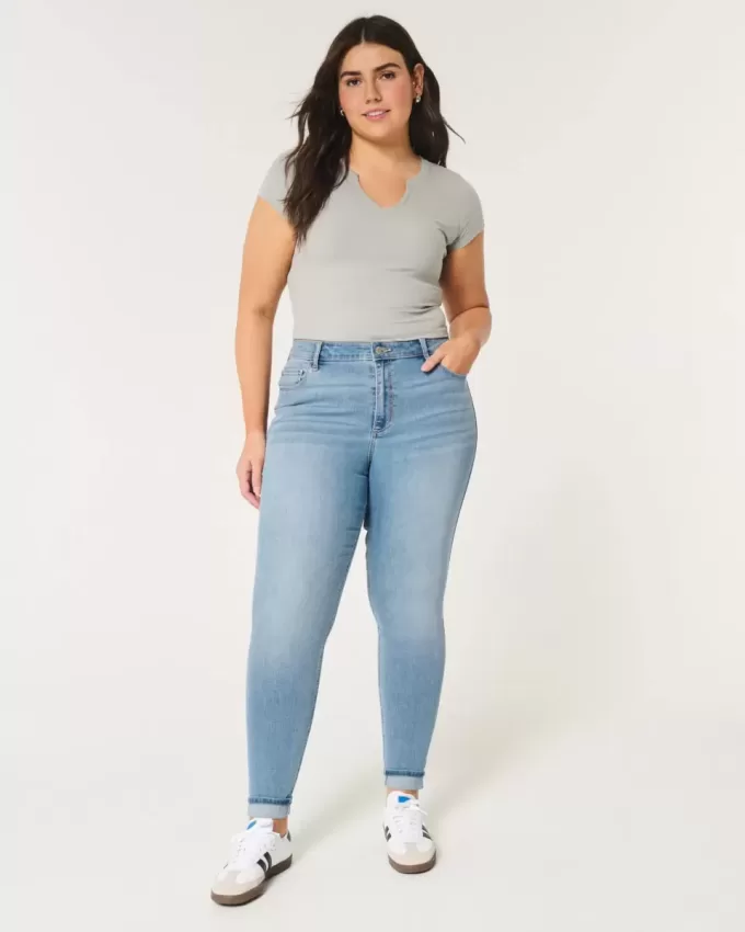 Curvy High-Rise Medium Wash Super Skinny Jeans