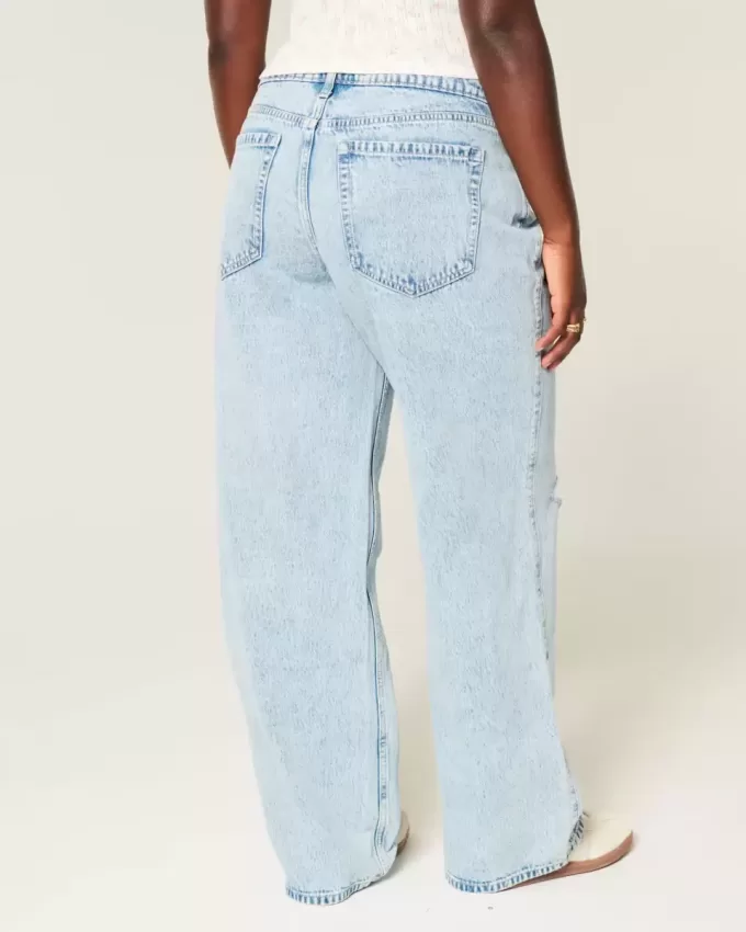 Curvy Low-Rise Ripped Light Wash Baggy Jeans