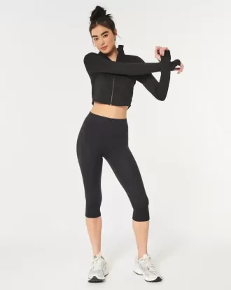 Gilly Hicks Active Recharge Capri Leggings
