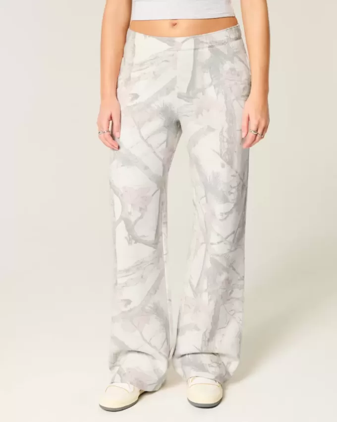 Heart Pocket Camo Wide-Leg Sweatpants