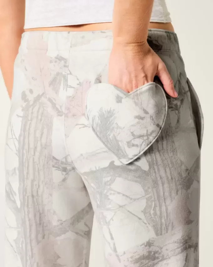 Heart Pocket Camo Wide-Leg Sweatpants