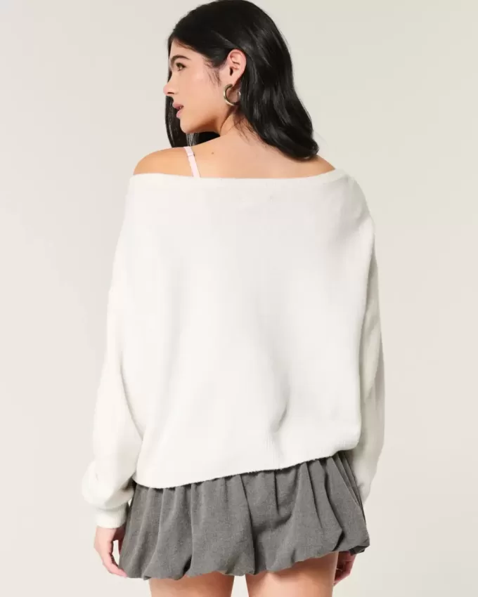 Hollister Comfy Cloud Easy Off-the-Shoulder Deer Graphic Sweater Hollister Comfy Cloud Easy Off-the-Shoulder Deer Graphic Sweater