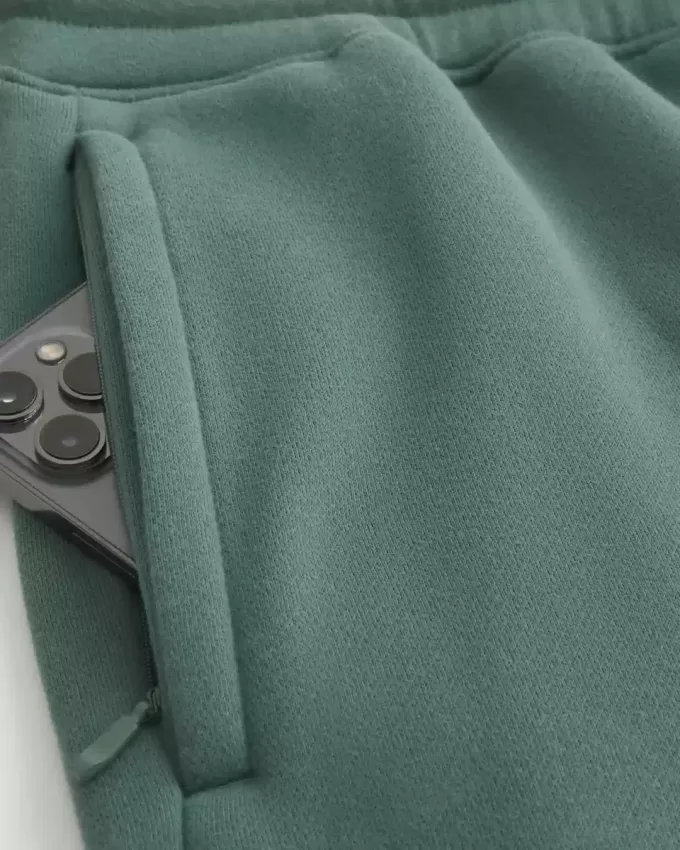 Hollister Feel Good Fleece Mid-Thigh Loose Shorts