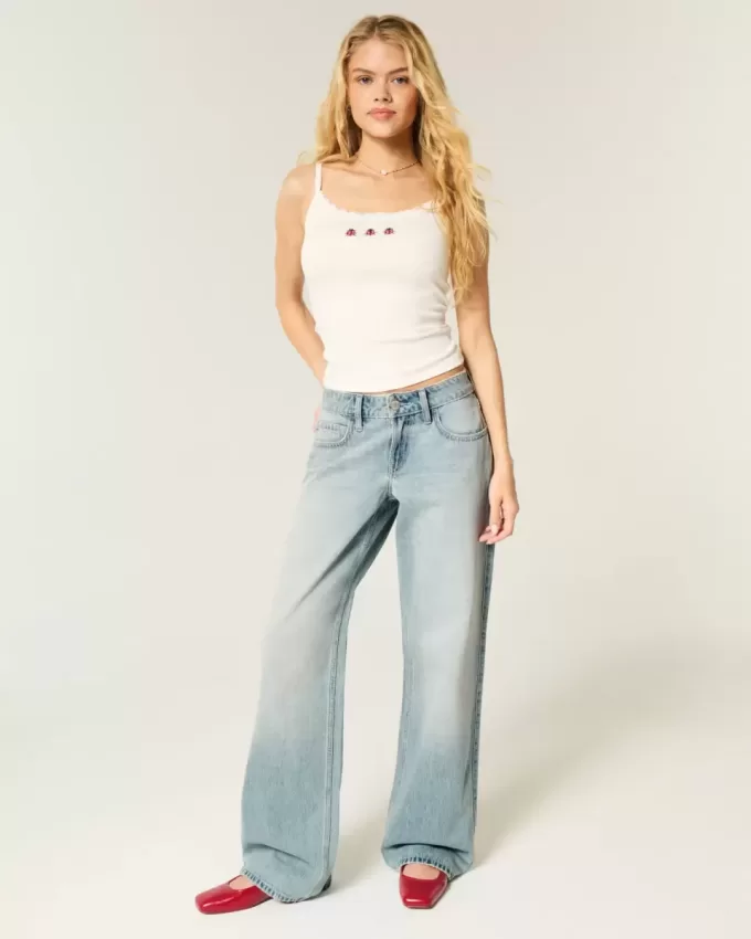 Low-Rise Light Wash Baggy Jeans