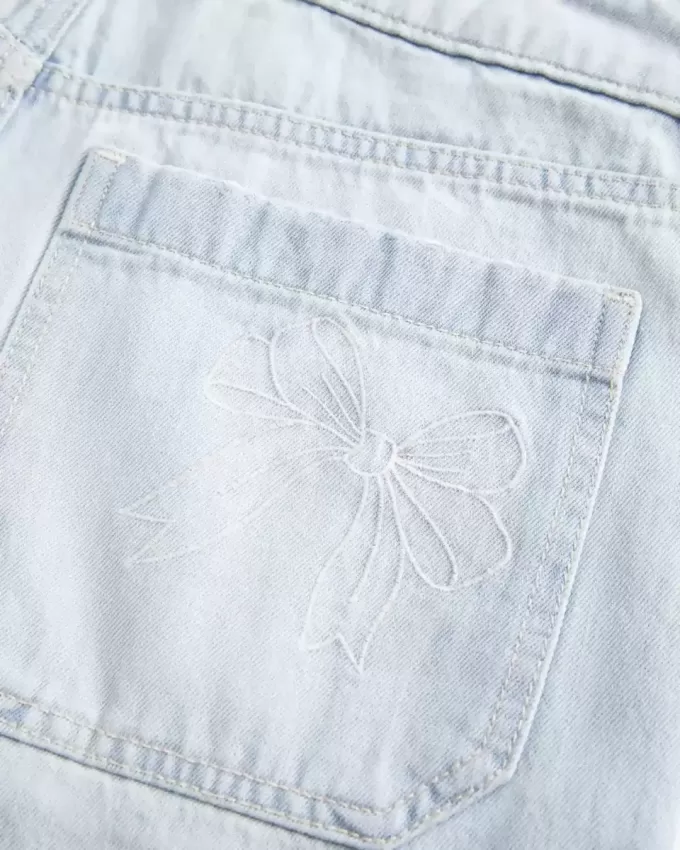 Low-Rise Light Wash Bow Graphic Baggy Jort