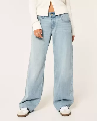 Low-Rise Light Wash Comfort Waistband Baggy Jeans
