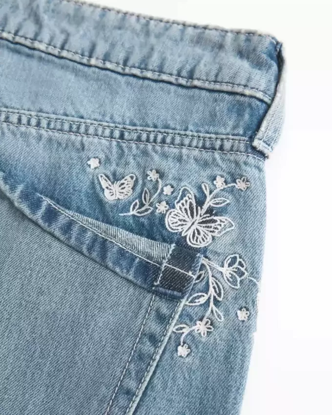 Low-Rise Medium Wash Butterfly Graphic Baggy Jeans