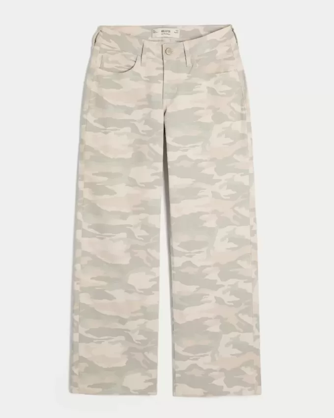Low-Rise Y2K Camo Baggy Jeans