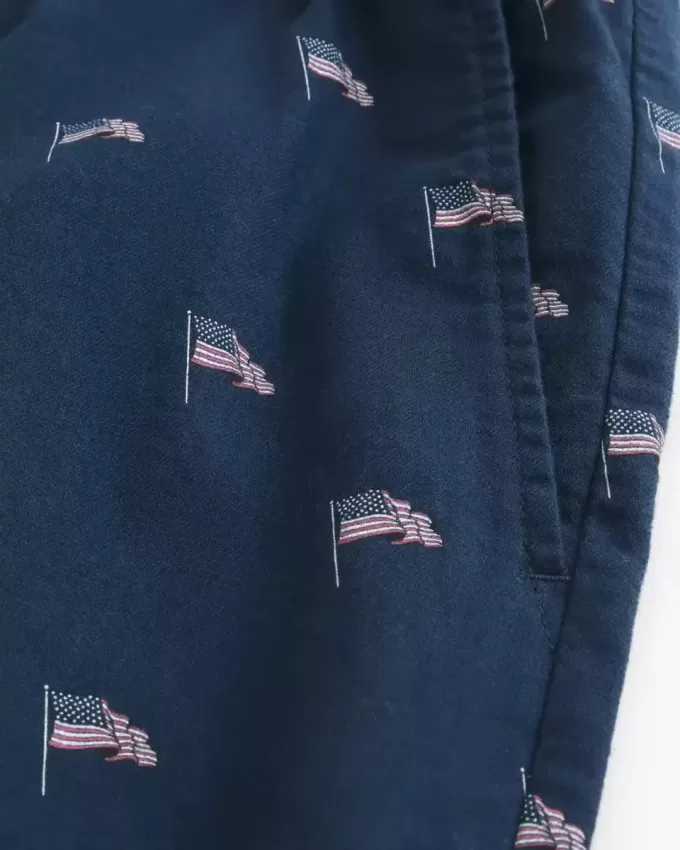 Mid-Thigh American Flag Pattern Pull-On Shorts Mid-Thigh American Flag Pattern Pull-On Shorts