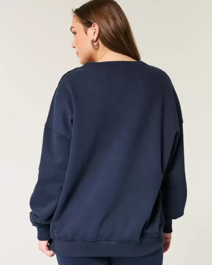 Oversized UCLA Graphic Notch-Neck Sweatshirt Oversized UCLA Graphic Notch-Neck Sweatshirt
