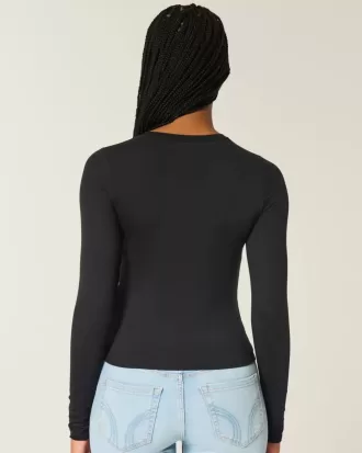 Seamless Fabric Long-Sleeve Crew Top